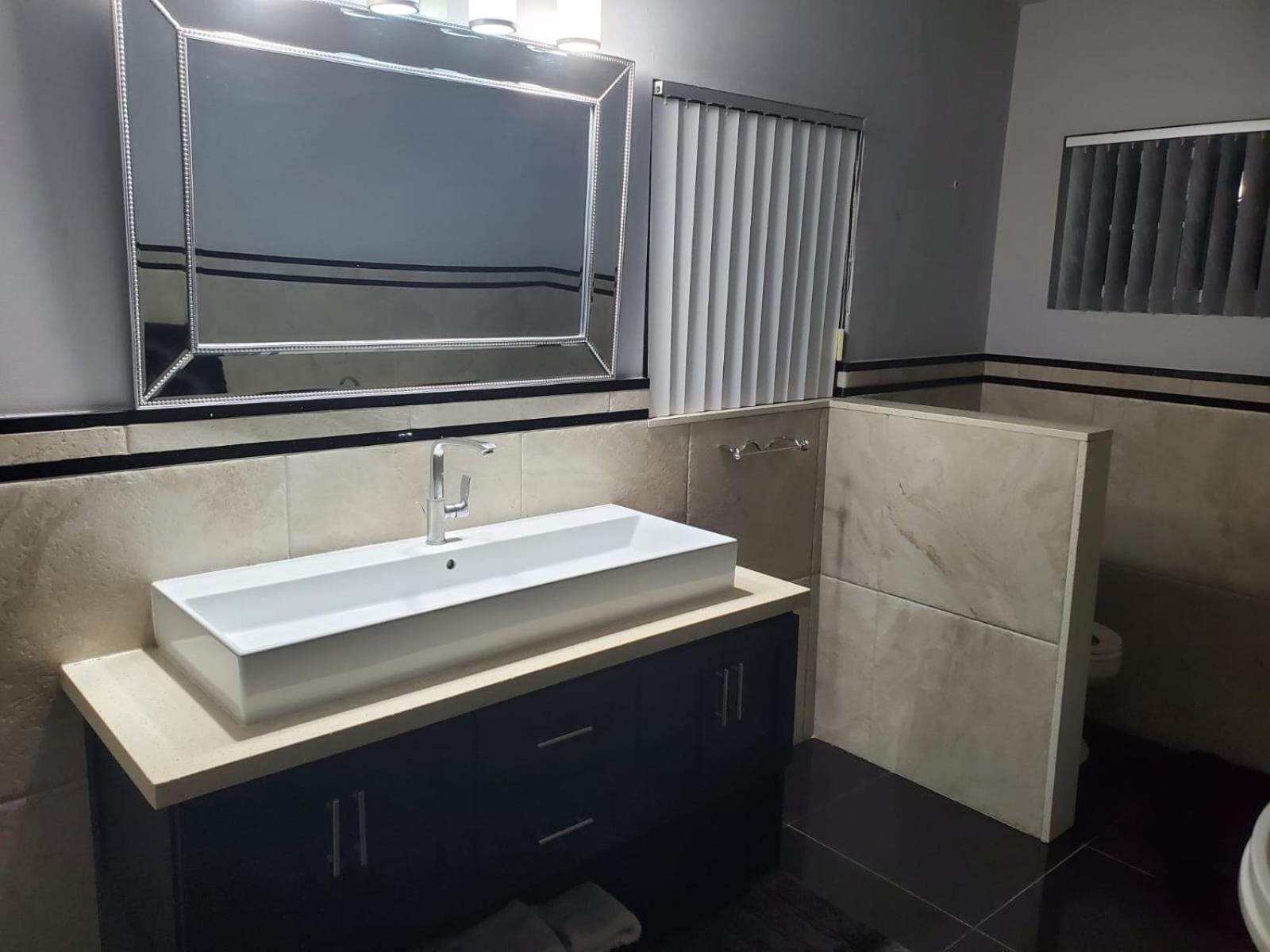 The Palms- Caribbean Estates -10 Minutes From The Beach- Gated Community Portmore Eksteriør billede